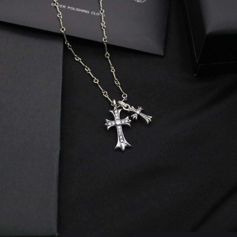Ch**me He**ts necklaces